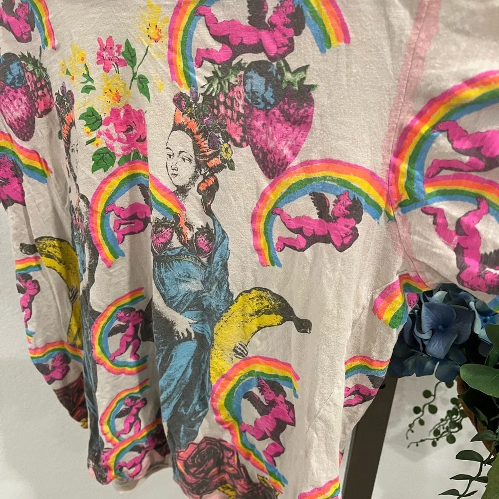 Magnolia Pearl Multicolor Graphic Tee (item 15.10) - Picture 4 of 7